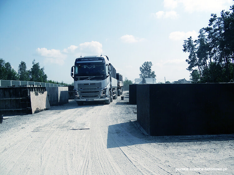 Transport szamb betonowych  w Zdzieszowicach